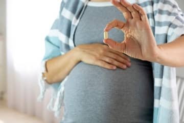Kyselina listová v těhotenství – jak dlouho ji užívat a jaké je dávkování