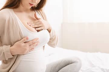 Kdy začínají bolet prsa v těhotenství?