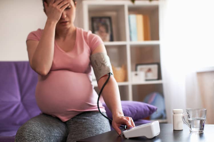Kontrola krevního tlaku v těhotenství